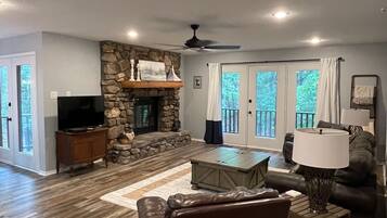 Smart TV, fireplace, DVD player