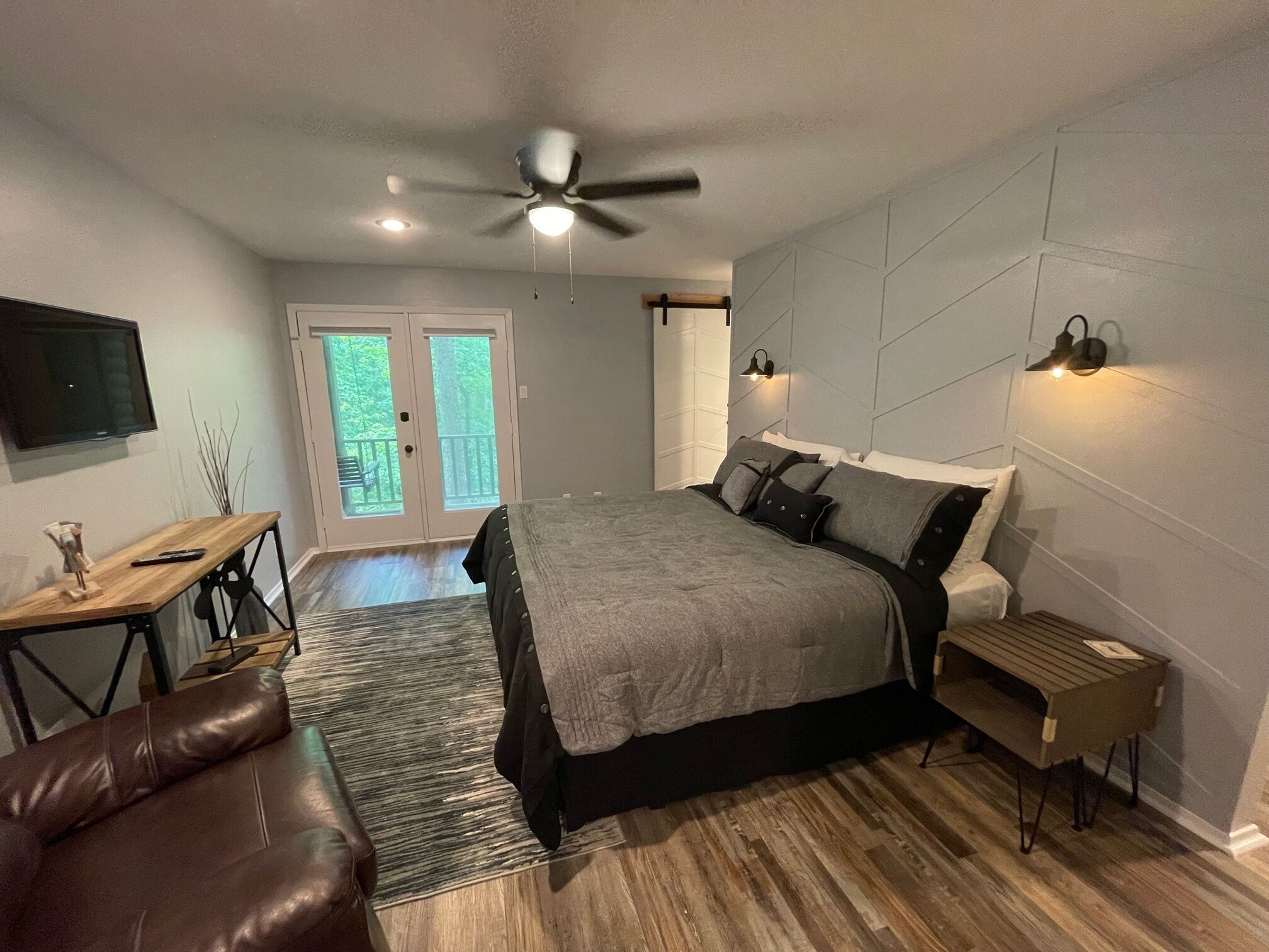 2 slaapkamers, een strijkplank/strijkijzer, gratis wifi, beddengoed