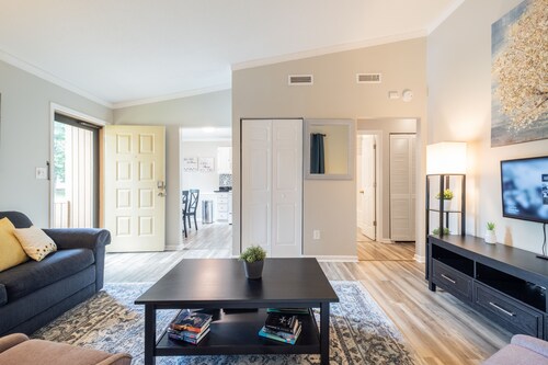 Two Condo Suite(14) | 4 bed 2 bath