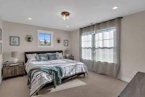 4 Schlafzimmer, Bügeleisen/Bügelbrett, kostenloses WLAN, Bettwäsche