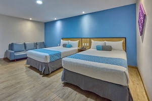 Family Room | Hypo-allergenic bedding, free WiFi, bed sheets