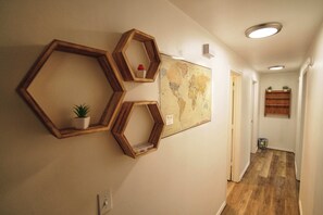 Interior - Wooded river retreat near Mt. Bachelor and Bend (Bend)