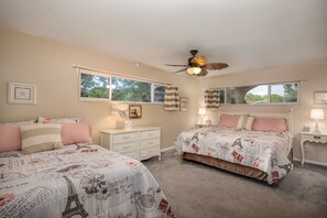 4 bedrooms, desk, iron/ironing board, free WiFi