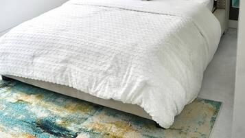 2 bedrooms, desk, WiFi, wheelchair access