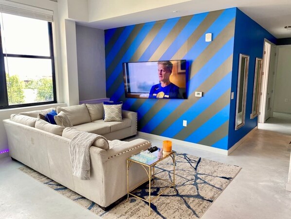 Smart TV, offices