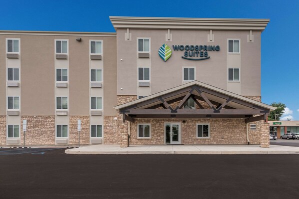 Exterior - Woodspring Suites Philadelphia Northeast (Philadelphia)