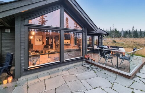 Lovely home in Lillehammer with kitchen