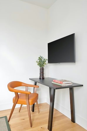 1 quarto, individualmente mobiliados, berços grátis