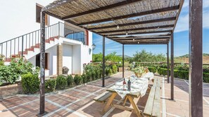 Outdoor dining - Santa Marta Archidona by Ruralidays (Málaga)
