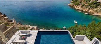 4 bedroom stunning home in Prizna