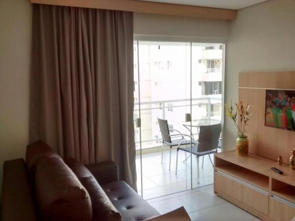 Departamento Confort | Sala de estar | Televisión LCD
