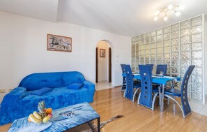 Interior - Awesome apartment in Pula with WiFi (Pula)