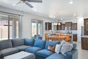 Smart TV, DVD player