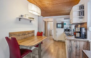 Kühlschrank, Herdplatte, Geschirrspüler