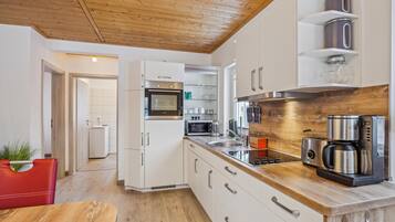 Kühlschrank, Herdplatte, Geschirrspüler