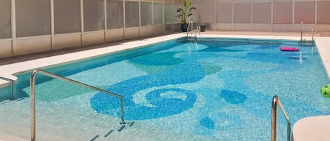 حمام سباحة