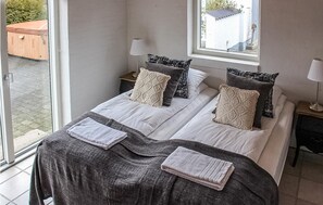 4 bedrooms