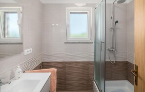 Een douche, een haardroger