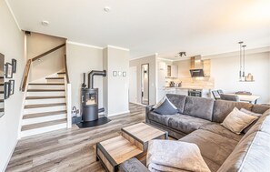 Smart-TV, Kamin, Tischfußball, Stereoanlage