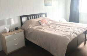 4 quartos, ferros/tábuas de passar roupa, Wi-Fi de cortesia