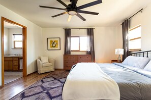 4 bedrooms, desk, iron/ironing board, travel cot