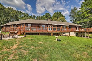 Exterior - Family Retreat w/ Deck Near Appalachian Trail! (Berryville)