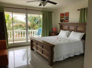 14 Schlafzimmer, WLAN, Bettwäsche, Rollstuhlgeeignet