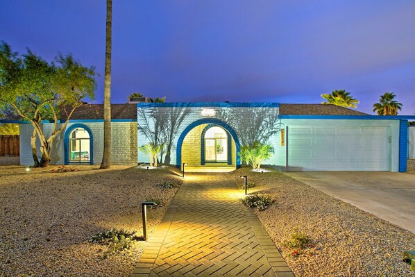 Exterior - Massive Yard with Heated Pool, Modern Private Home (Phoenix)