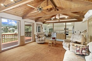 Smart TV, fireplace, DVD player, offices