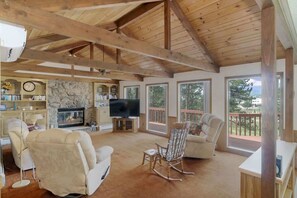 Smart TV, fireplace, offices