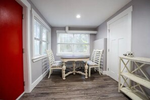 Interior - Beautiful Downtown Tacoma Home Unit 2 (Tacoma)