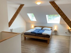 1 Schlafzimmer, Reisekinderbett, kostenloses WLAN, Bettwäsche