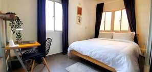 2 Schlafzimmer, Schreibtisch, Bügeleisen/Bügelbrett, kostenloses WLAN