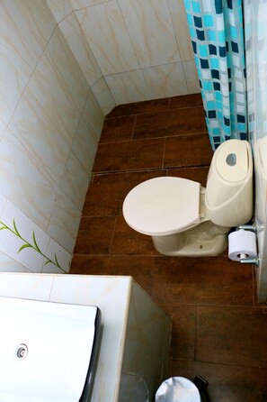 Standard Apartment, 1 Bedroom, Sea View, Beachfront | Bathroom