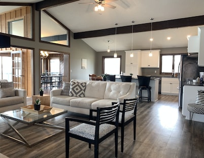 Spectacular Lake Home on Locke Lake in Monticello!