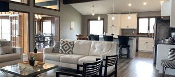 Spectacular Lake Home on Locke Lake in Monticello!