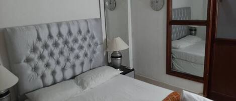 Lägenhet Basic | 1 sovrum, strykjärn/strykbräda och gratis wi-fi