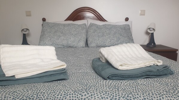 2 bedrooms, WiFi, bed sheets
