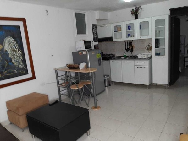 Basic Apartment | Private kitchen