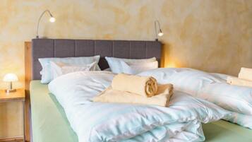 Free WiFi, bed sheets