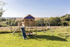 Children's area - Holiday Home "Der Lachenbuckhof" in the Black Forest with Playground, Garden and Terrace (Blumberg)