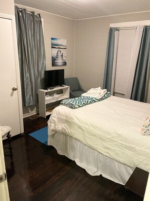 2 camere, una cassaforte in camera, una scrivania, ferro/asse da stiro