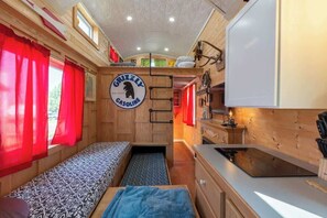 2 bedrooms, bed sheets