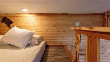 2 bedrooms, bed sheets