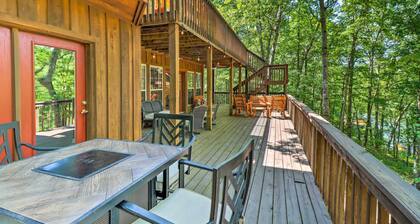 Heber Springs Family Lake House: Fire Pit & Decks