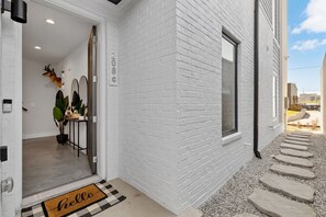 تفاصيل الفندق من الخارج