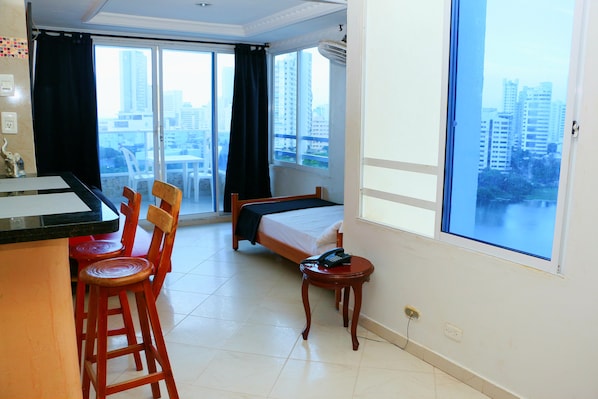 Basic Apartment | Living room