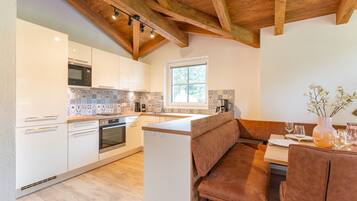 Kühlschrank, Ofen, Herdplatte, Geschirrspüler