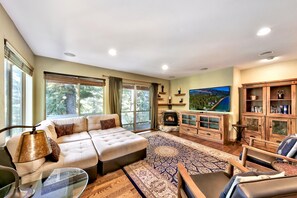 TV, fireplace, stereo