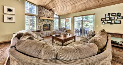LX26 Lake Tahoe 6 bedroom home with Hot Tub Mountain View